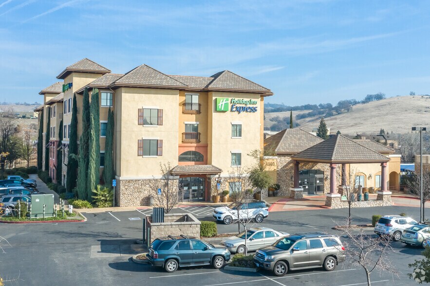 More Photos Of 4315-4363 Town Center Blvd, El Dorado Hills Unknown For Lease