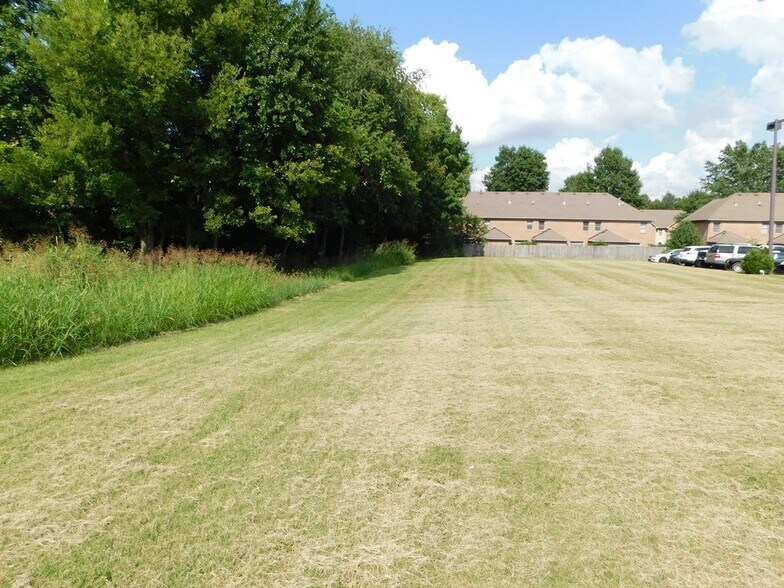 More Photos Of 1432 CAMPBELL Ln, Bowling Green Medical For Sale