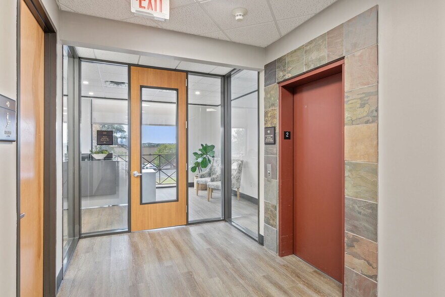 More Photos Of 2508 Ashley Worth Blvd, Austin Medical For Sale