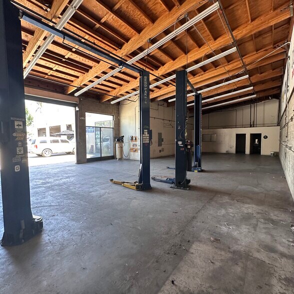 More Photos Of 11318-11328 Garvey Ave, El Monte Auto Repair For Lease