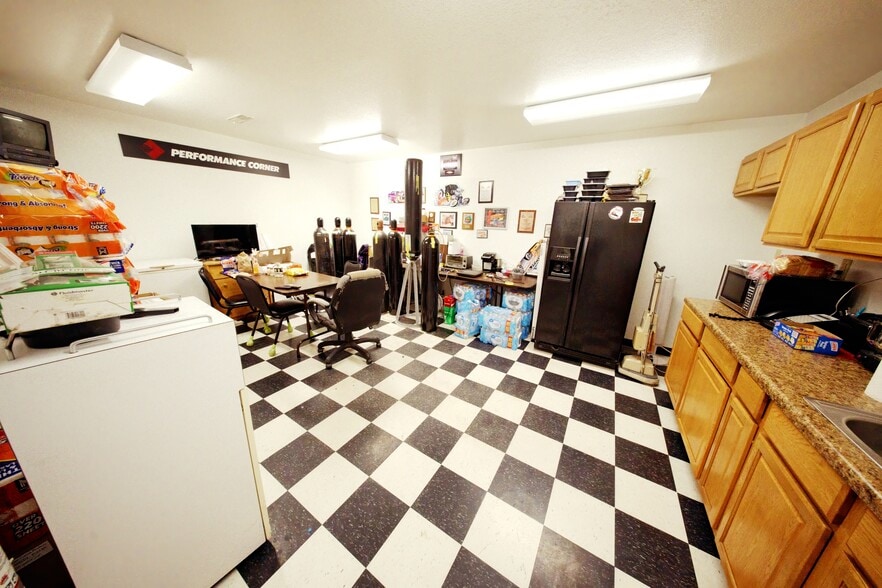 More Photos Of 1345 Callahan Dr, Knoxville Distribution For Sale