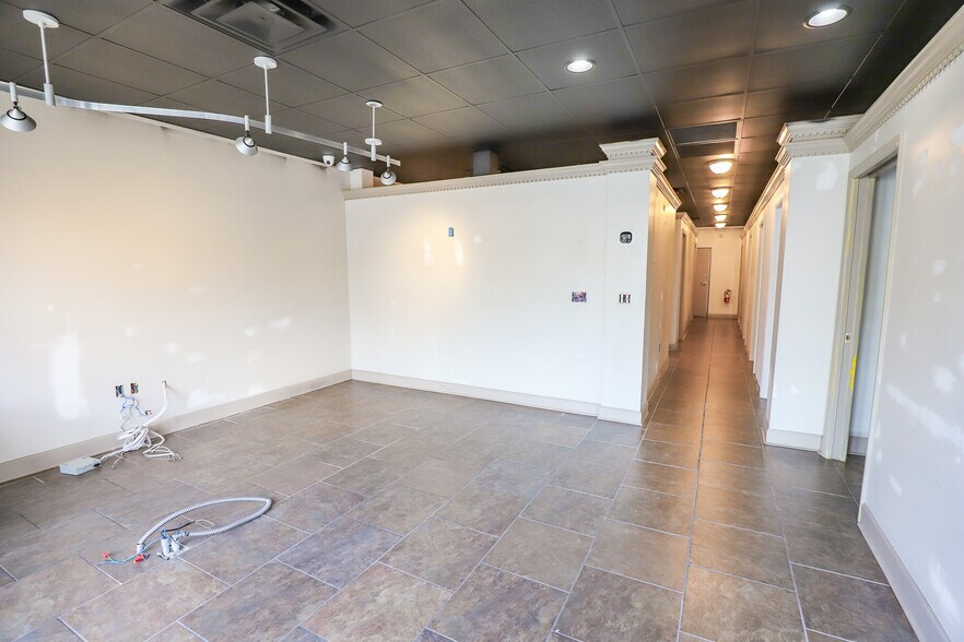 More Photos Of 3545 SW 34th St, Gainesville Unknown For Lease