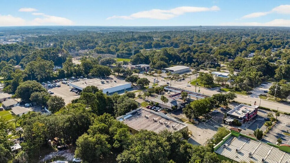 More Photos Of 7645 Merrill Rd, Jacksonville Freestanding For Lease