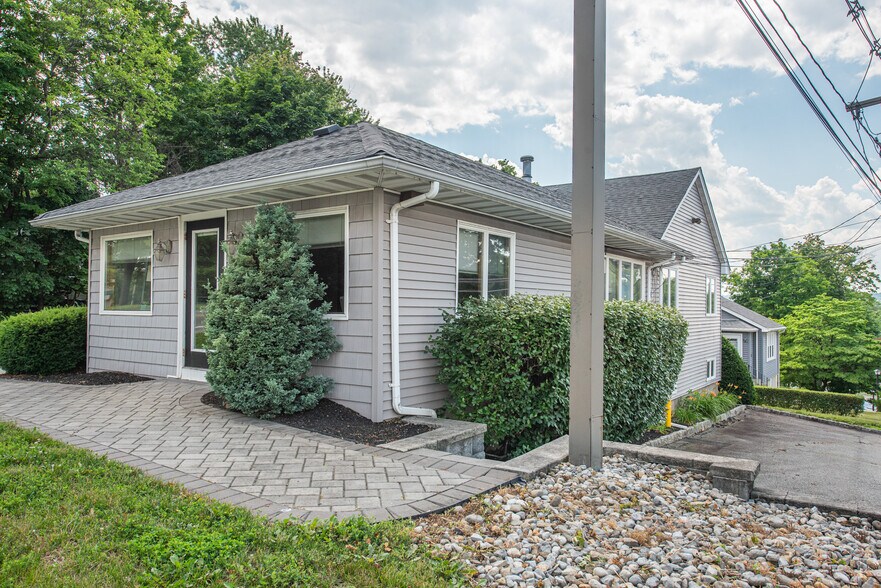 More Photos Of 113 Parsippany Rd, Parsippany Office For Lease