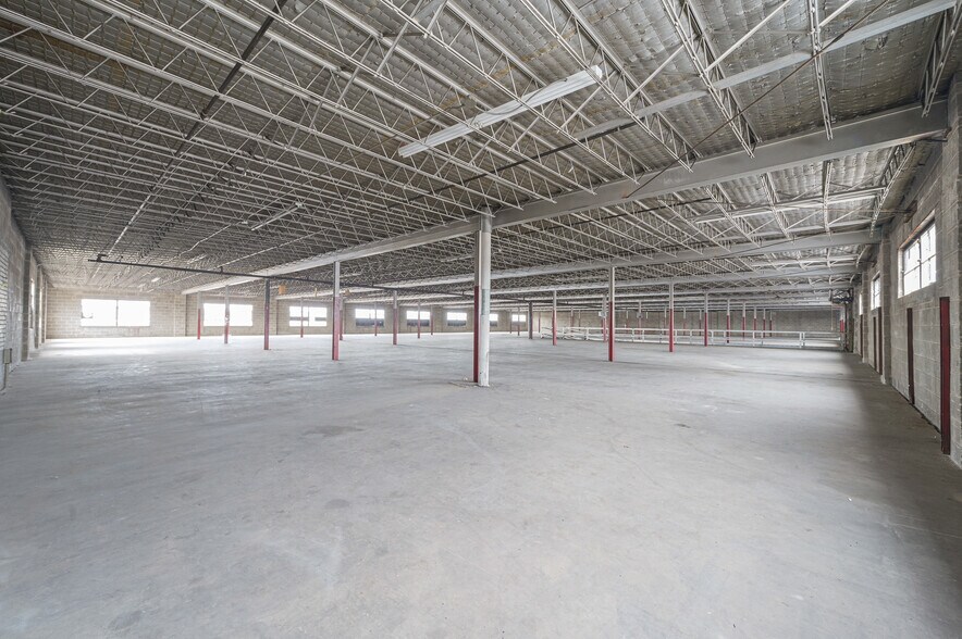 More Photos Of 1701 NW 5th St, Oklahoma City Warehouse For Sale