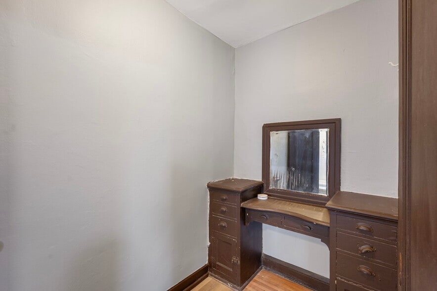More Photos Of 487 Grand Ave, Saint Paul Apartments For Sale