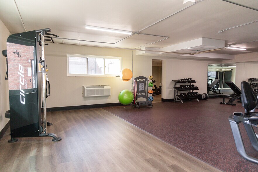 More Photos Of 810 Memorial Dr, Chilton Apartments For Sale