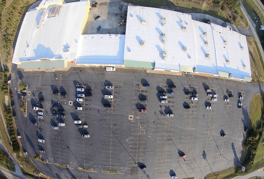 More Photos Of 1123-1129 W Ogeechee St, Sylvania General Retail For Lease