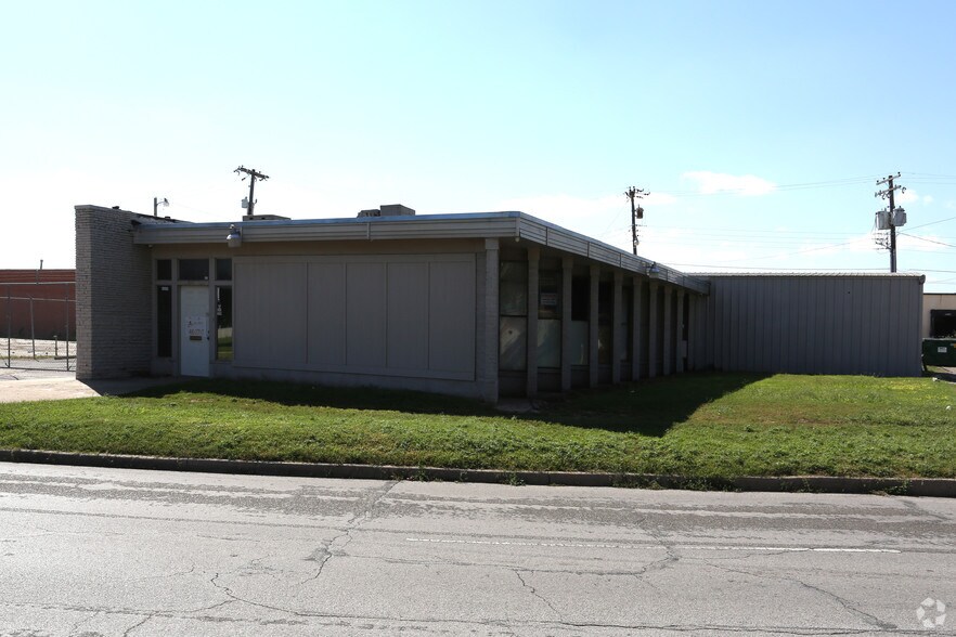 Primary Photo Of 901 N Virginia Ave, Oklahoma City Manufacturing For Lease