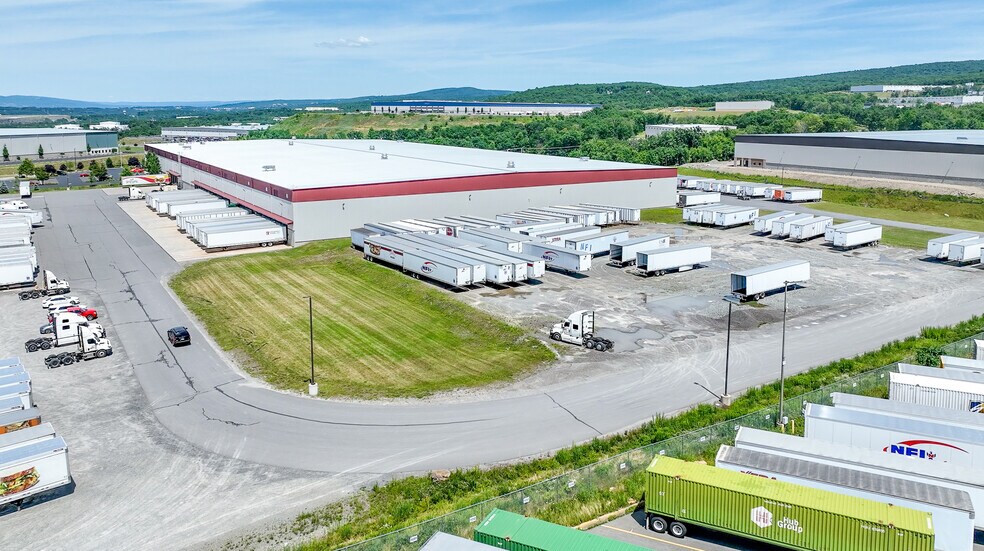 More Photos Of 175 Patriot Dr, Pittston Distribution For Lease
