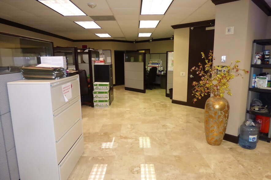More Photos Of 3333 W Commercial Blvd, Fort Lauderdale Medical For Sale
