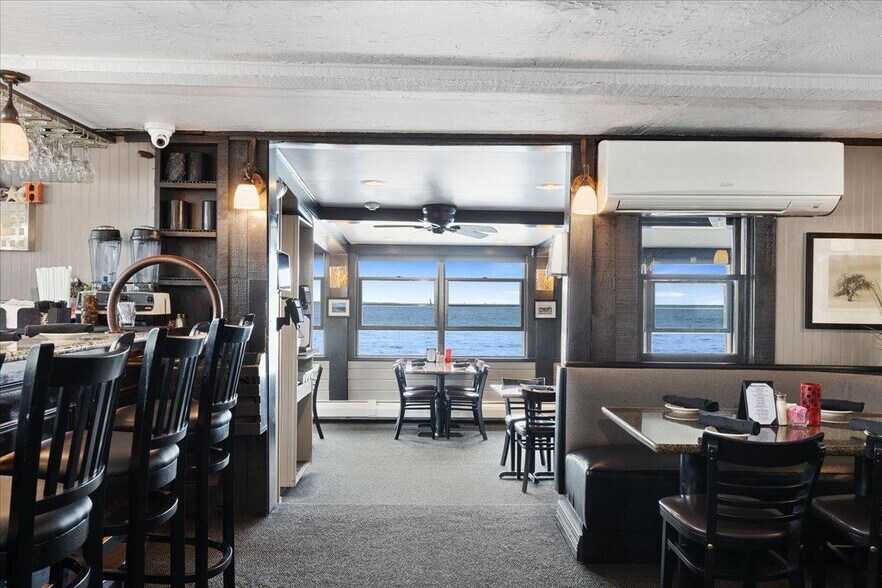 More Photos Of 539 Commercial St, Provincetown Storefront Retail Residential For Sale