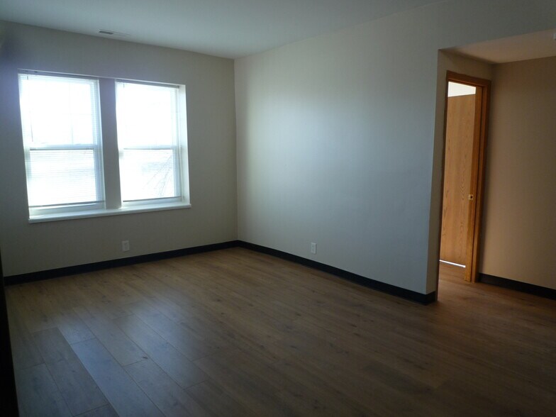 More Photos Of 4400 W Florissant Ave, Saint Louis Apartments For Sale