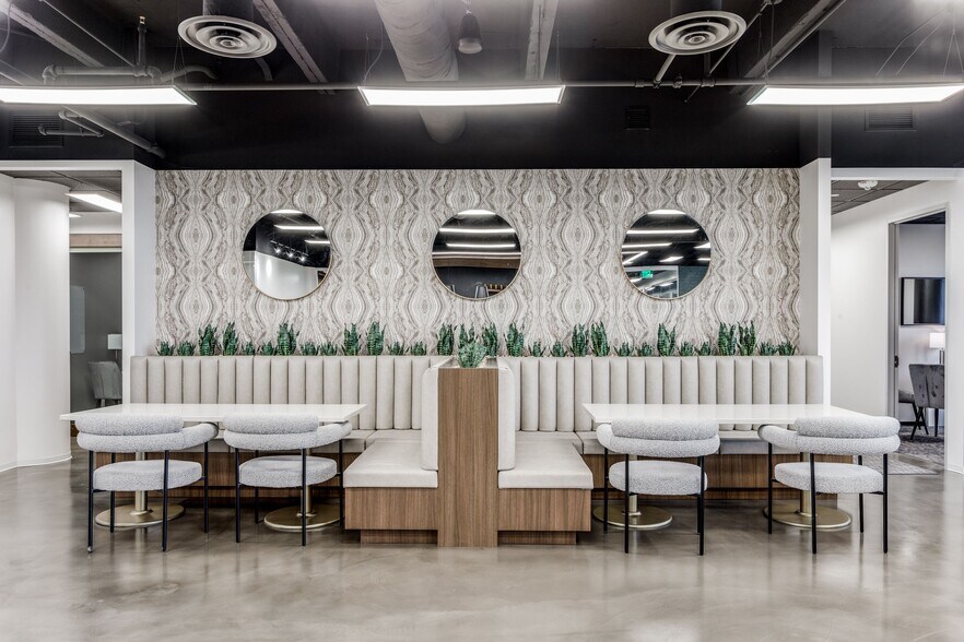 More Photos Of 24 Greenway Plz, Houston Office For Lease