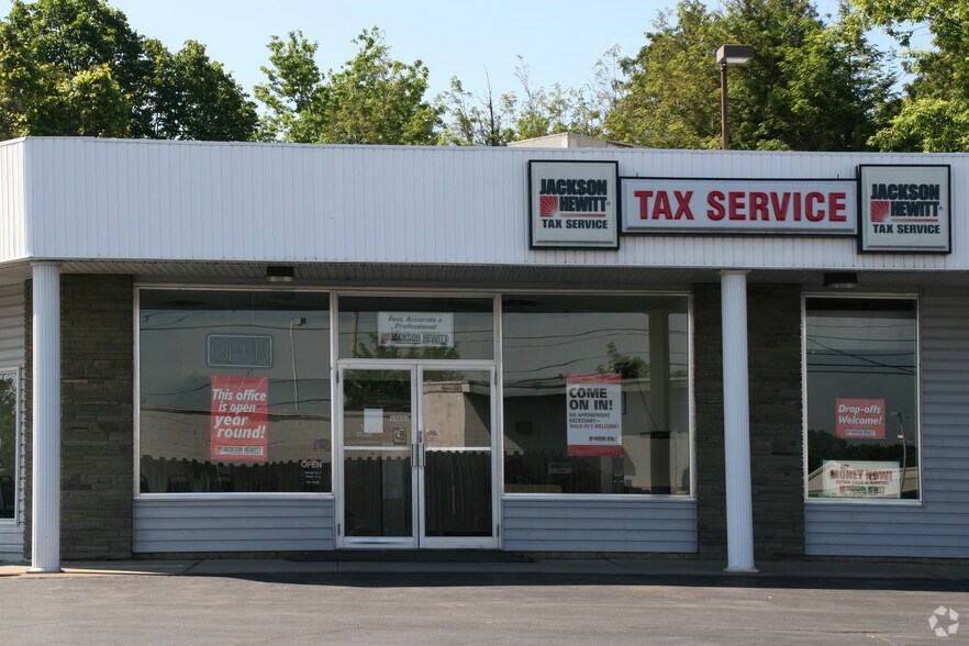 More Photos Of 1155 Mohawk St, Utica Storefront For Lease