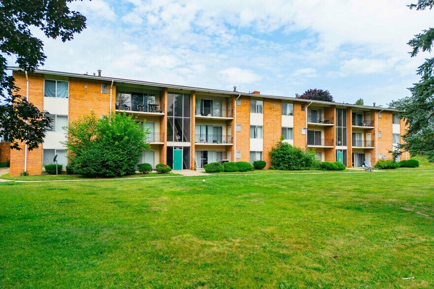 More Photos Of 3651 Balfour Ct, Flint Multifamily For Sale