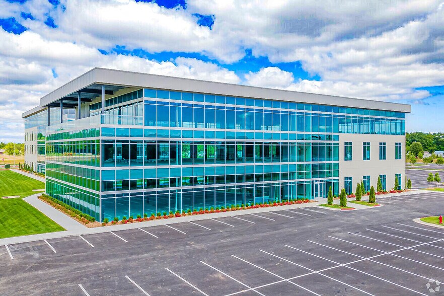 Primary Photo Of 2500 NE 11th St, Bentonville Coworking Space