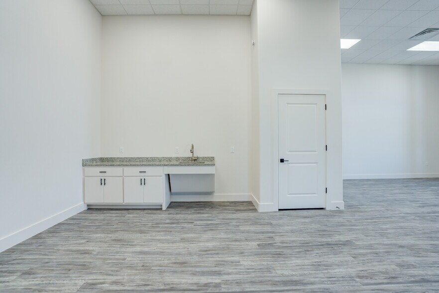 More Photos Of 3814 County Road 1350, Lubbock Distribution For Sale