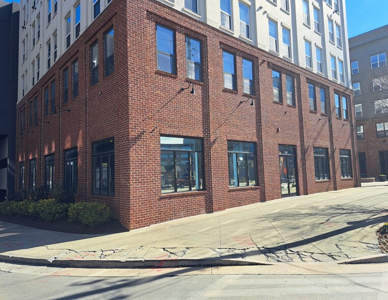 Primary Photo Of 2521 Piedmont Rd NE, Atlanta Storefront Retail Office For Lease