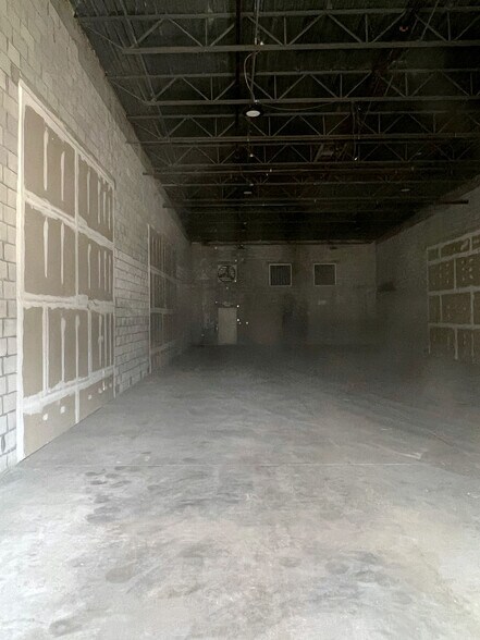 More Photos Of 801-825 SW Enterprise Way, Stuart Warehouse For Lease