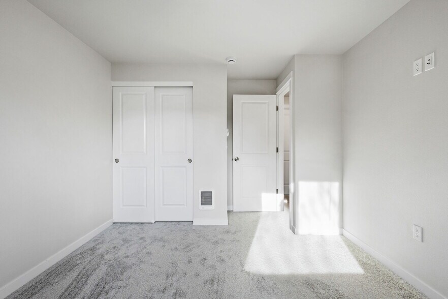 More Photos Of 3619 Green River Rd, Sweet Home Multifamily For Sale