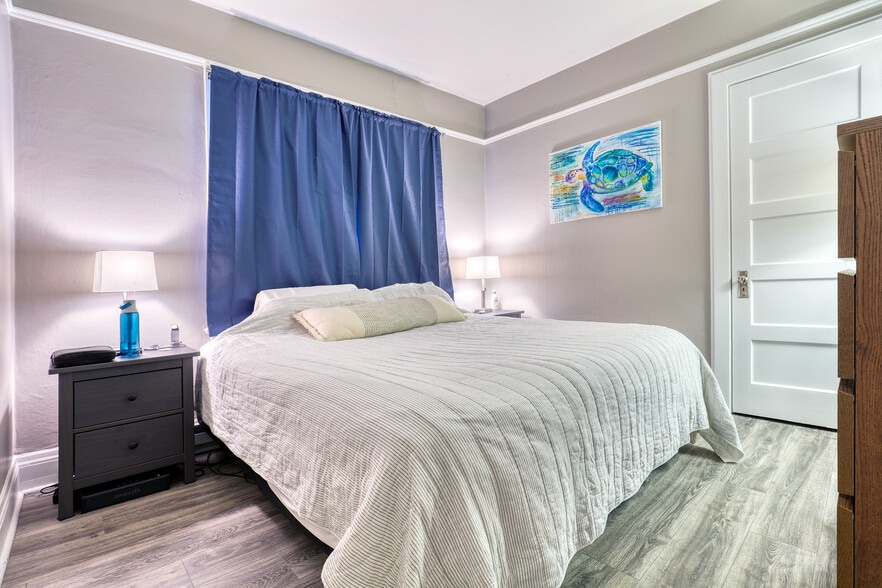 More Photos Of 1417 NE 55th St, Seattle Apartments For Sale