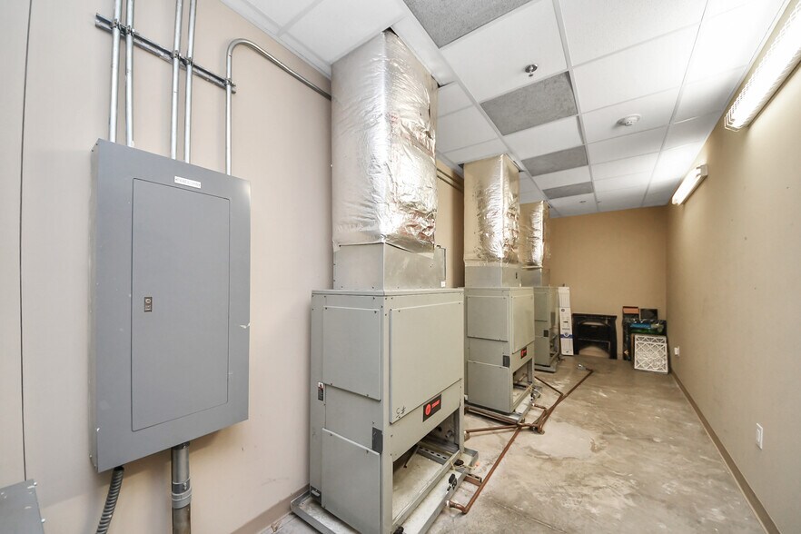 More Photos Of 3521 Town Center Blvd, Sugar Land Medical For Lease