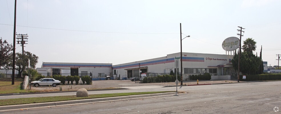 More Photos Of 2042 Garfield Ave, Commerce Manufacturing For Sale