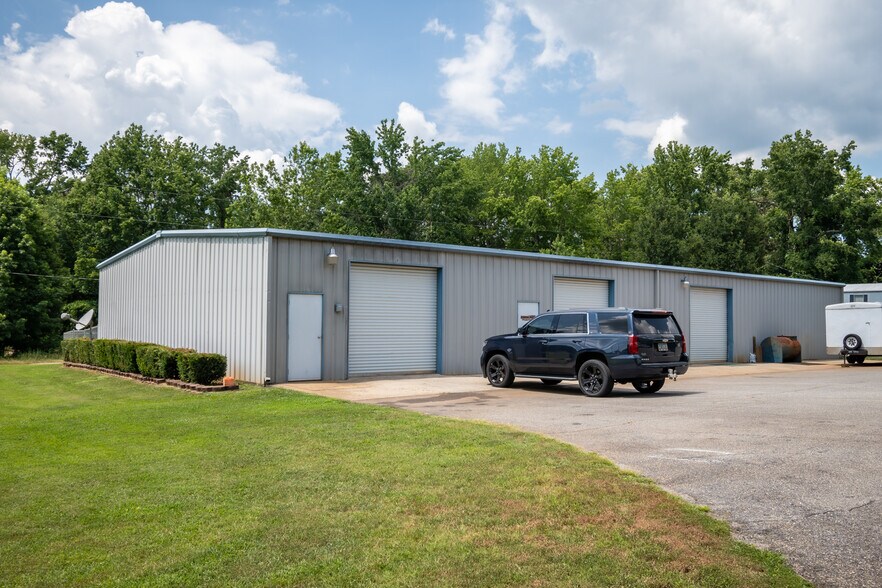 More Photos Of 3655 Neese Commerce Rd, Hull Multifamily For Sale