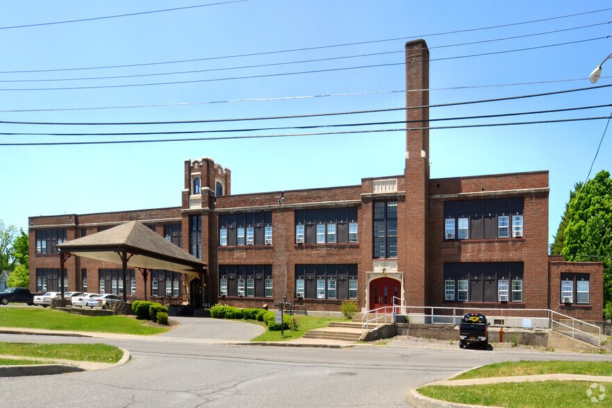 Primary Photo Of 144 Main St, Phelps Coworking Space