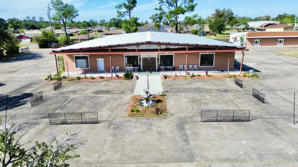 Primary Photo Of 3450 5th Ave, Lake Charles Shelter For Sale