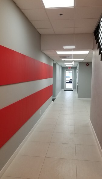 More Photos Of 1915-1919 NE 45th St, Fort Lauderdale Office For Lease