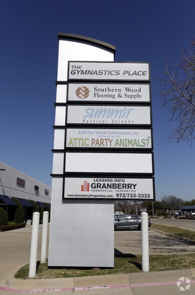 More Photos Of 17817 Davenport Rd, Dallas Light Manufacturing For Lease