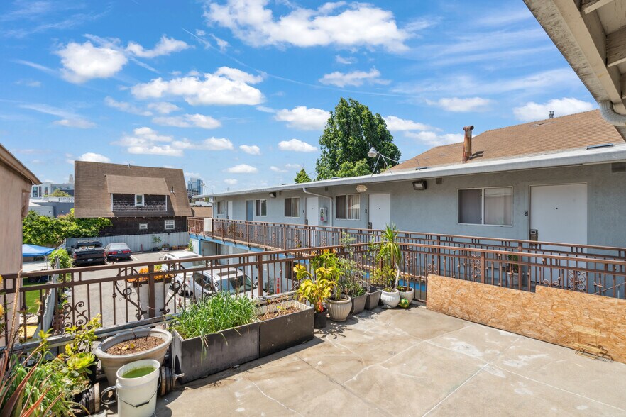 More Photos Of 839 Isabella St, Oakland Hotel For Sale
