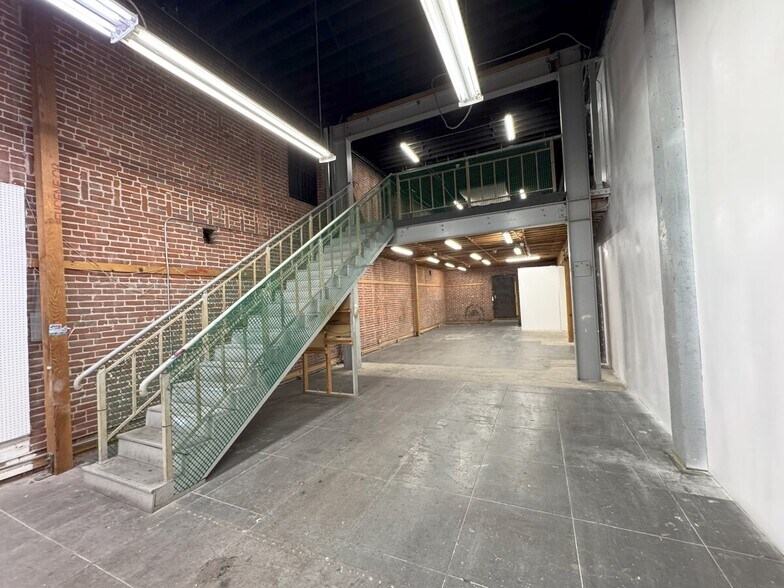 More Photos Of 822-824 Wall St, Los Angeles Storefront Retail Office For Lease