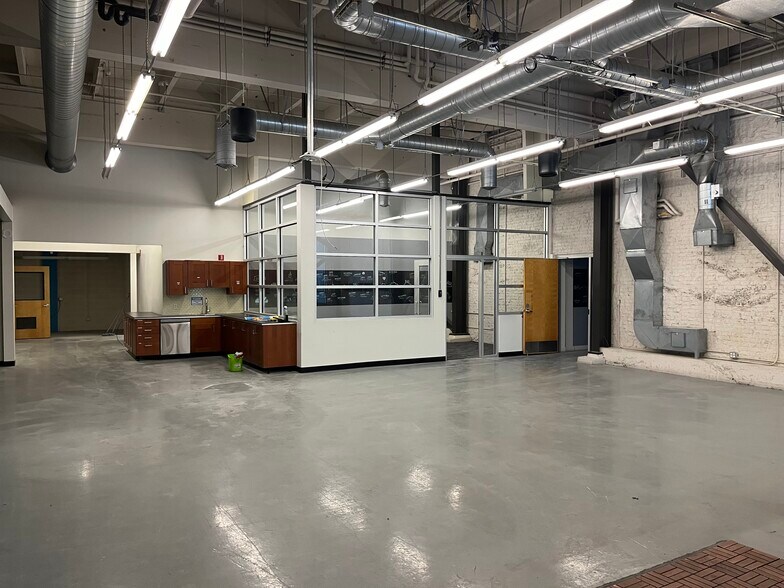 More Photos Of 334 NW 11th Ave, Portland Office For Lease