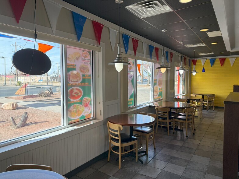 More Photos Of 3550 Isleta Blvd SE, Albuquerque Fast Food For Sale