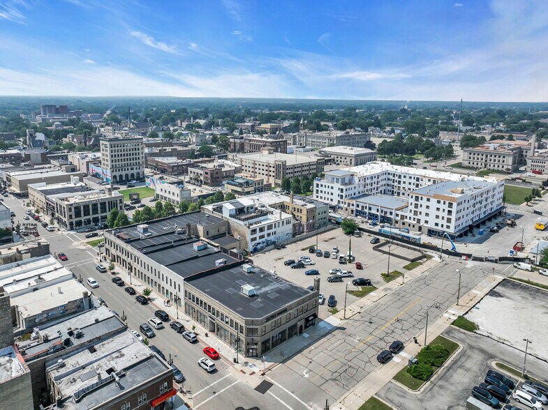 More Photos Of 5522 6th Ave, Kenosha Restaurant For Lease