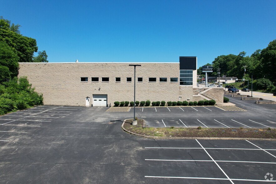 More Photos Of 4800 Clairton Blvd, Pittsburgh Auto Dealership For Lease