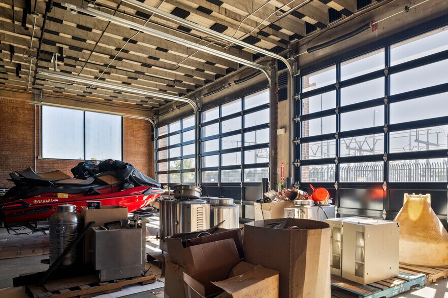 More Photos Of 11 NE 11th St, Oklahoma City Warehouse For Sale