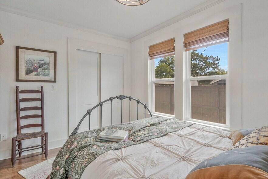 More Photos Of 6682 Ravine St, Milton Office Residential For Sale
