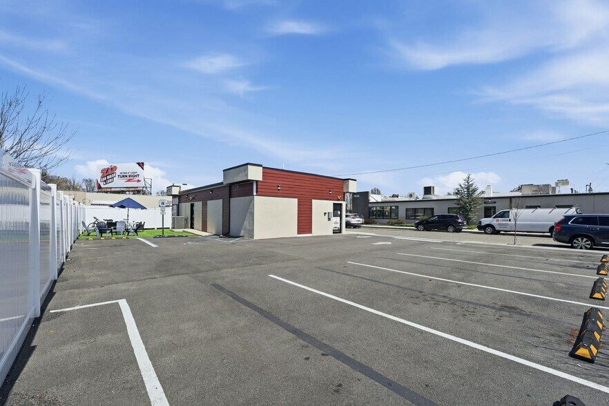 More Photos Of 27-16 Broadway, Fair Lawn Land For Lease