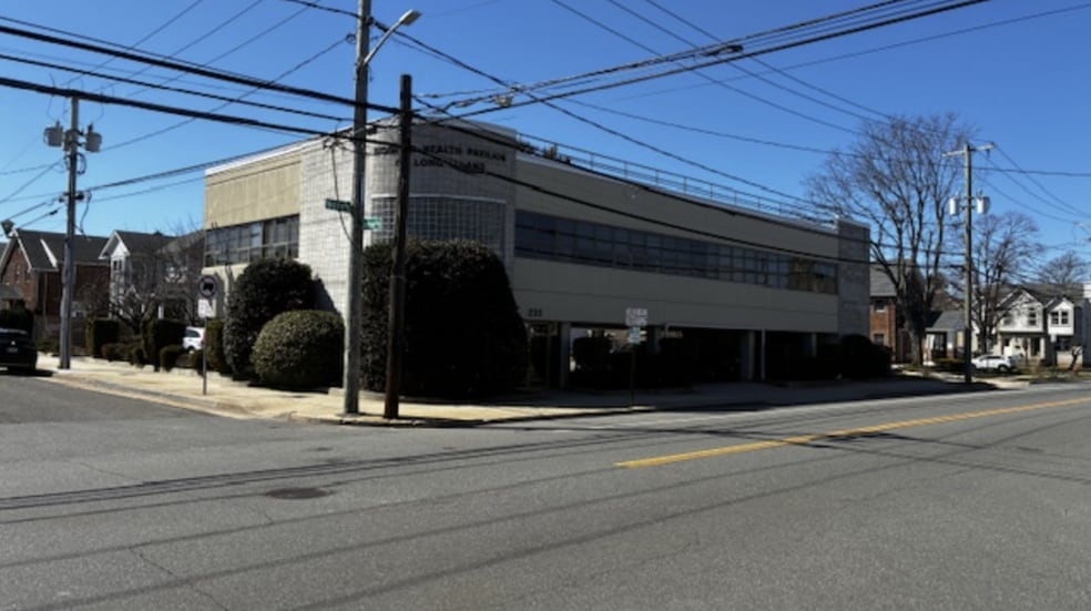 Primary Photo Of 233 Willis Ave, Mineola Office For Sale