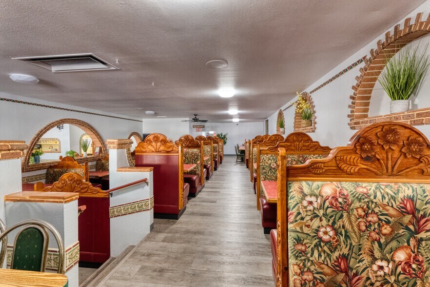More Photos Of 225 S Toppenish Ave, Toppenish Restaurant For Sale