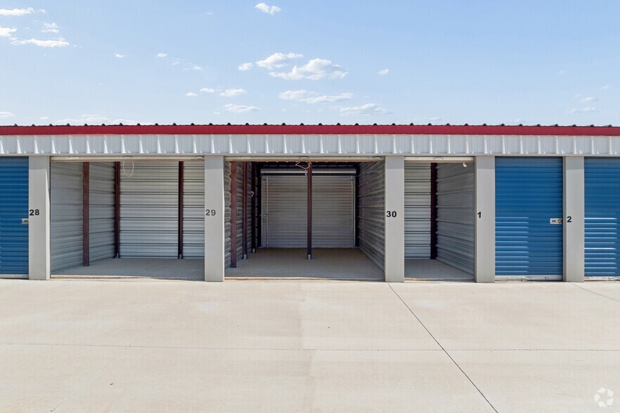 More Photos Of 573 W Seagoe Ave, Coolidge Industrial For Sale