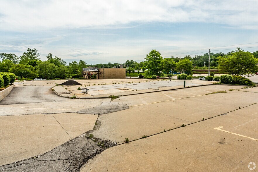 More Photos Of 14500 E US 40 Hwy, Kansas City Land For Sale