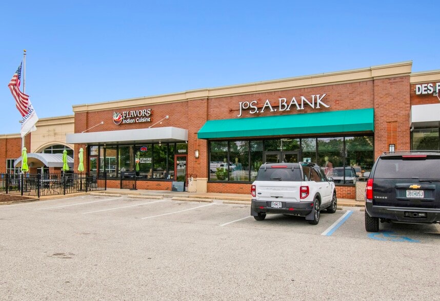 More Photos Of Manchester Rd, Saint Louis Unknown For Lease