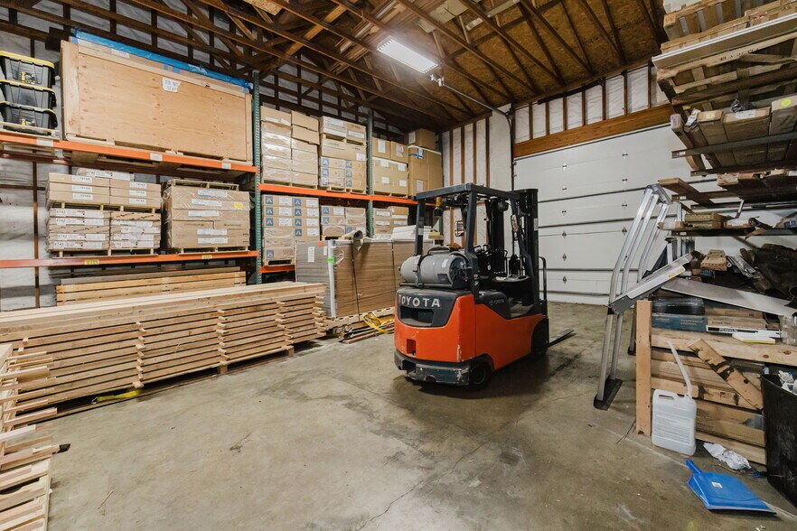 More Photos Of 5706 Bethel Rd, Port Orchard Warehouse For Sale