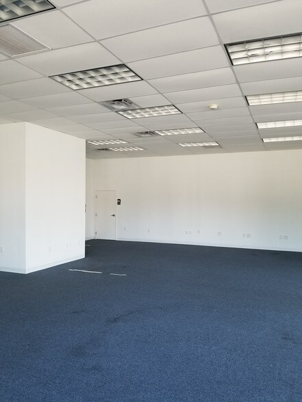 More Photos Of 6999 US Highway 19 N, Pinellas Park Freestanding For Lease