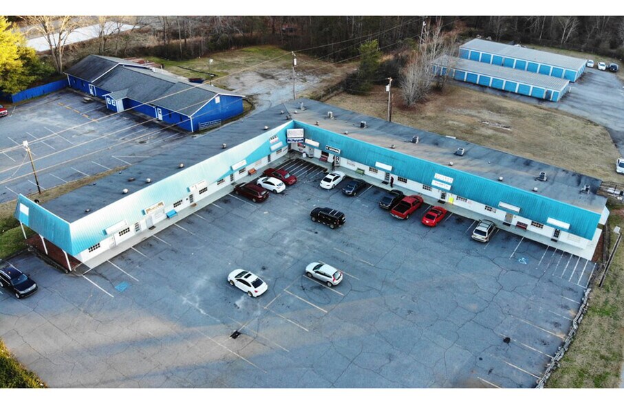 More Photos Of 10471 Asheville Hwy, Inman Unknown For Lease